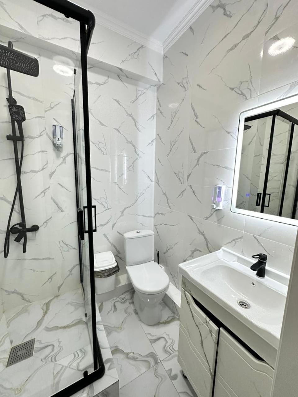 Апарт-Отель Amz Almaty Ngoại thất bức ảnh