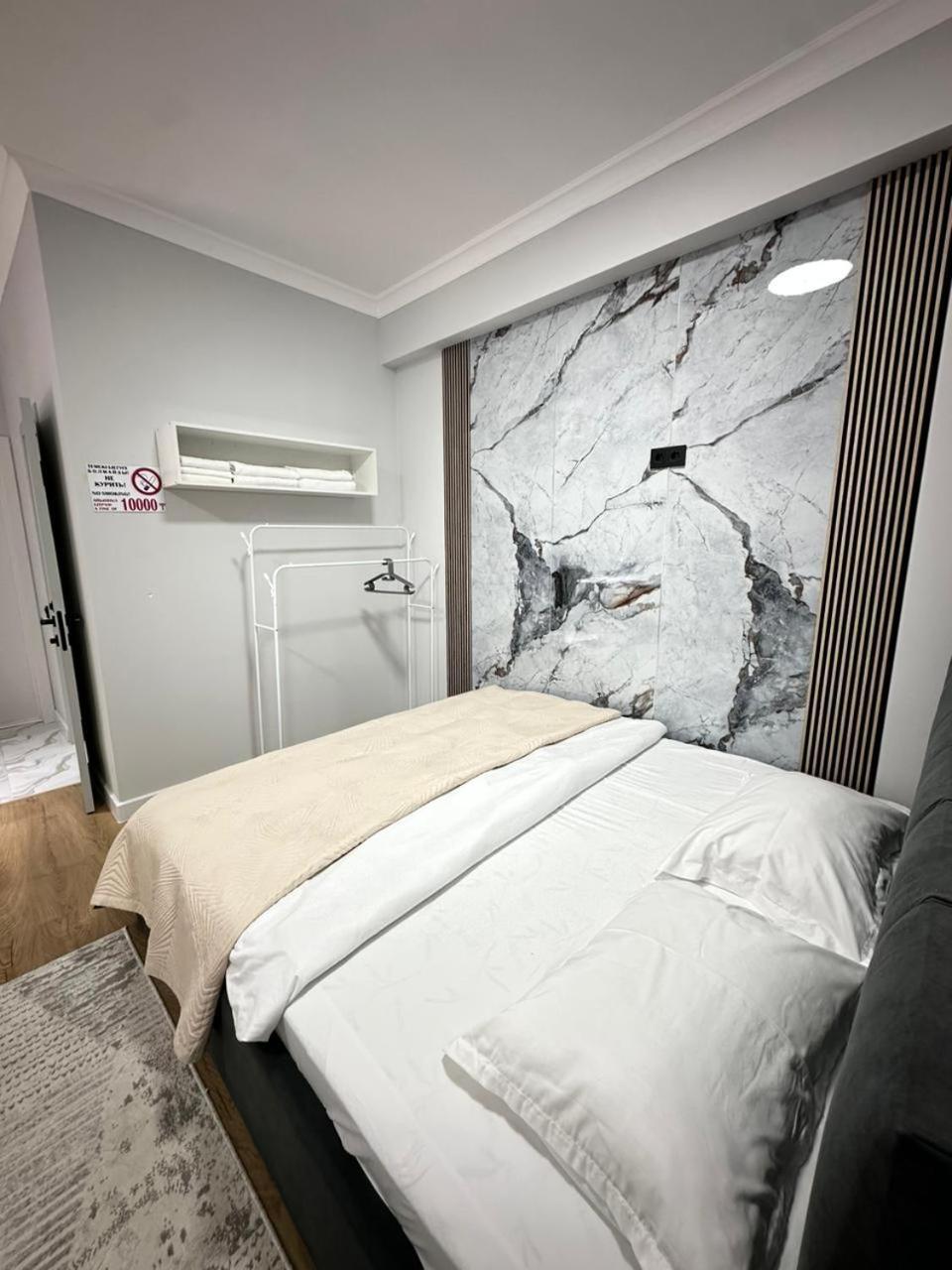 Апарт-Отель Amz Almaty Ngoại thất bức ảnh