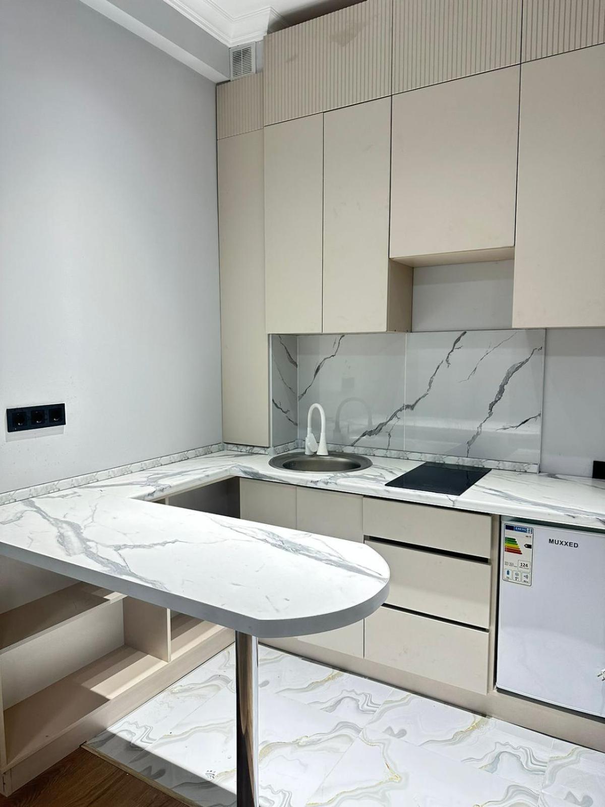 Апарт-Отель Amz Almaty Ngoại thất bức ảnh